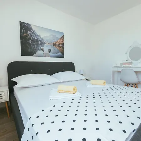Marusic * Makarska