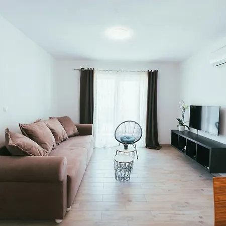 Marusic * Макарска