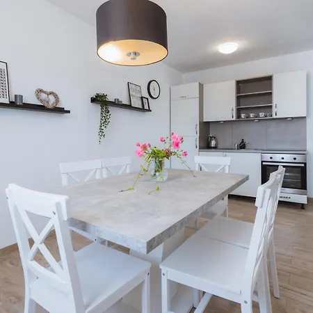 Marusic * Макарска